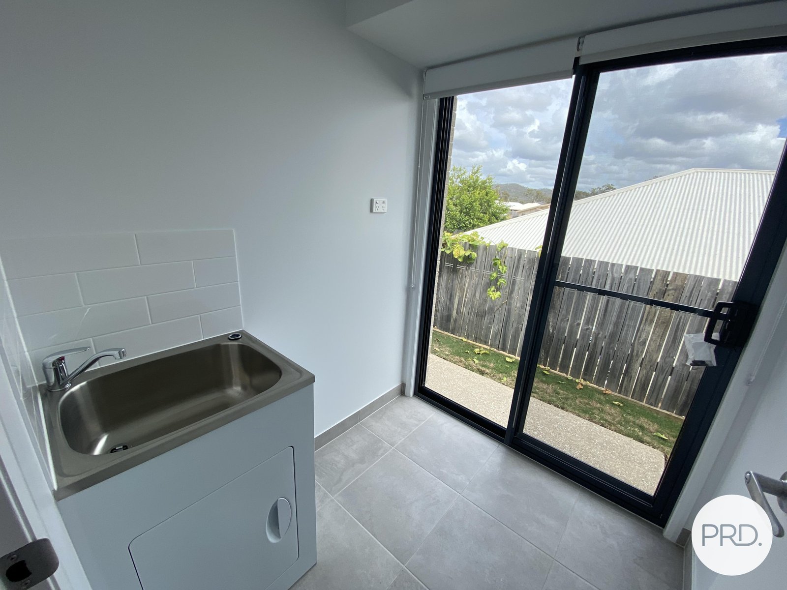 6 AVOCET Road KIRKWOOD 12