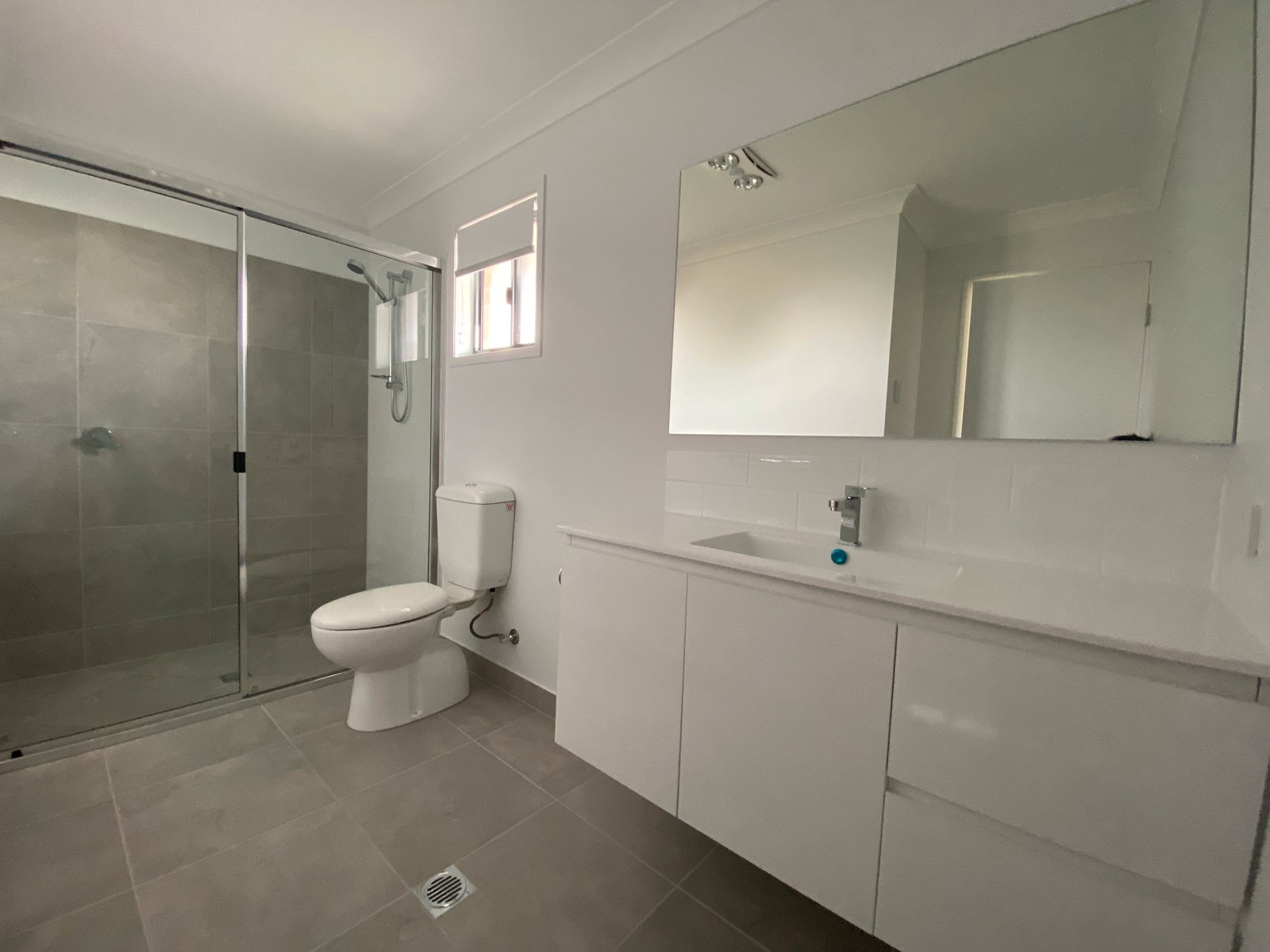 6 AVOCET Road KIRKWOOD 5