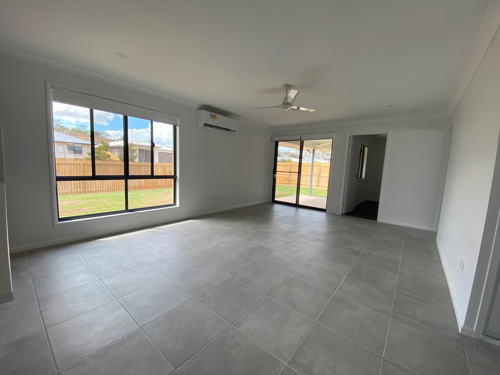 6 AVOCET Road KIRKWOOD 6