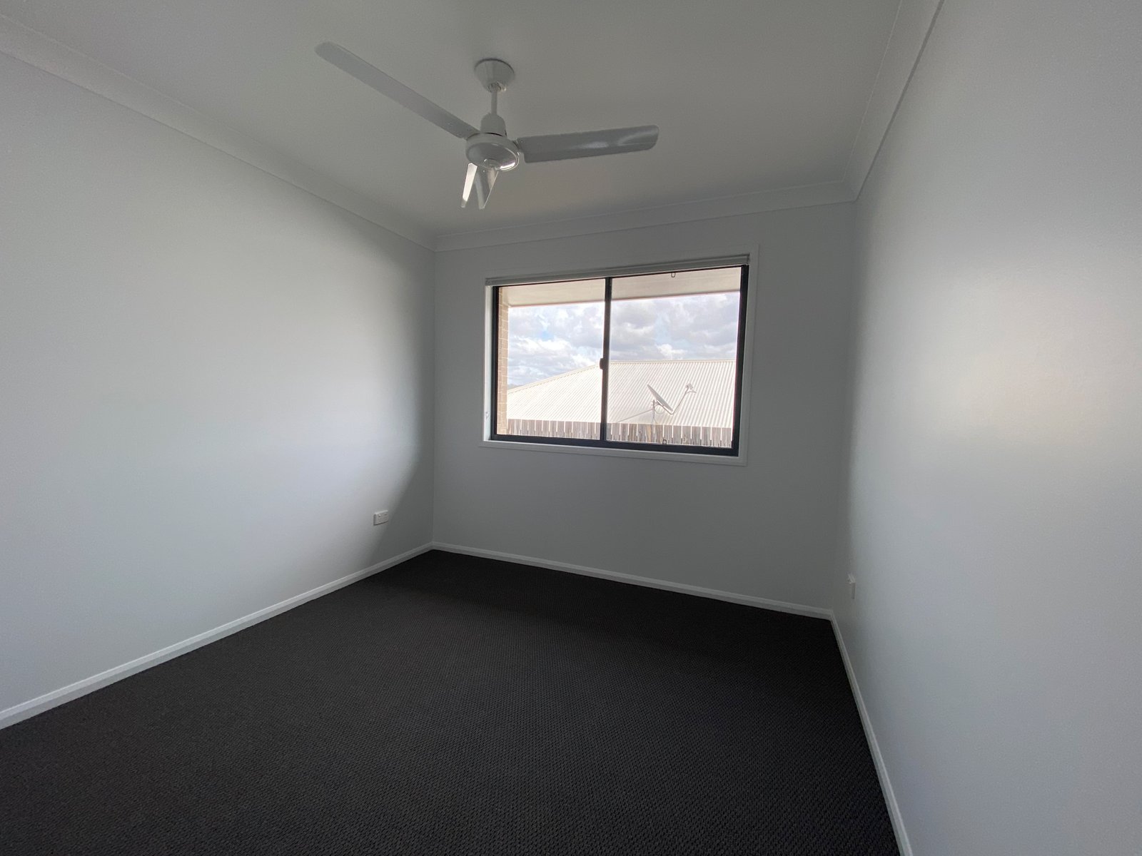 6 AVOCET Road KIRKWOOD 9