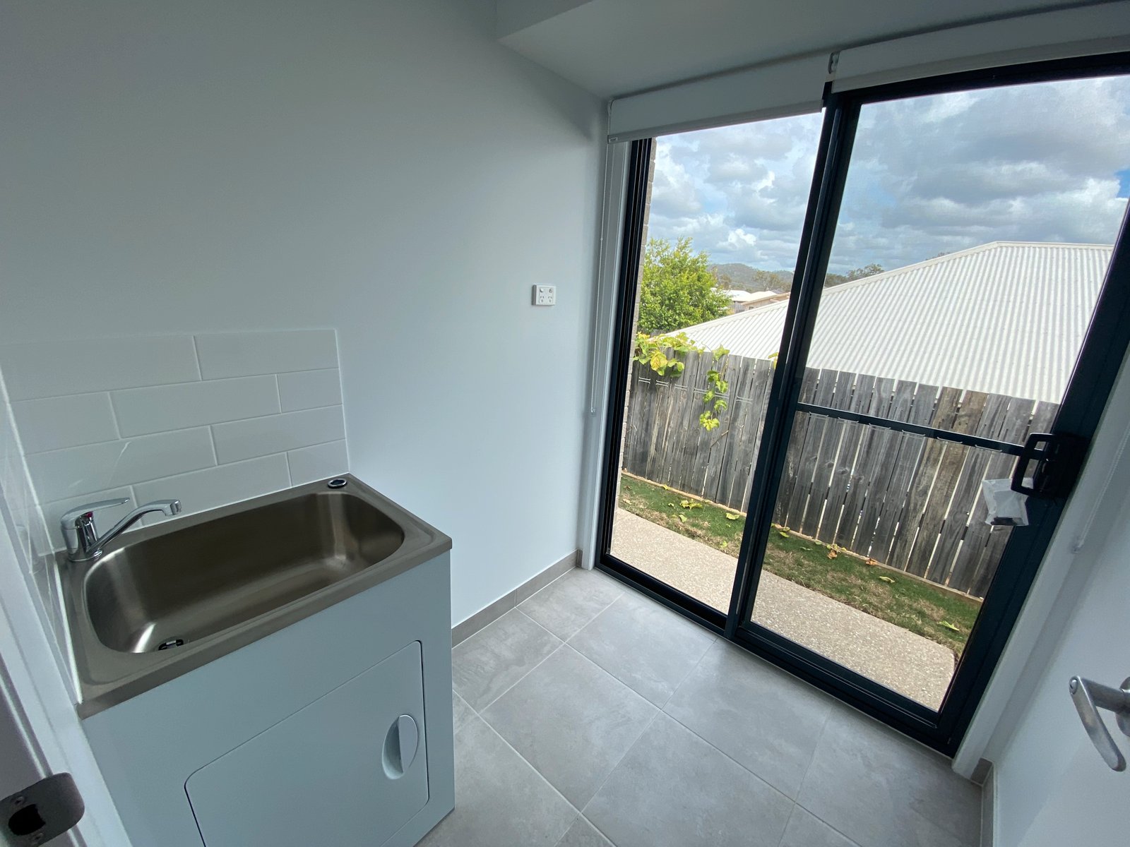 6 AVOCET Road KIRKWOOD 12