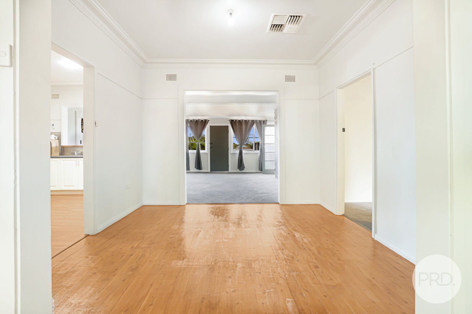 6 Baird Crescent TAMWORTH 6