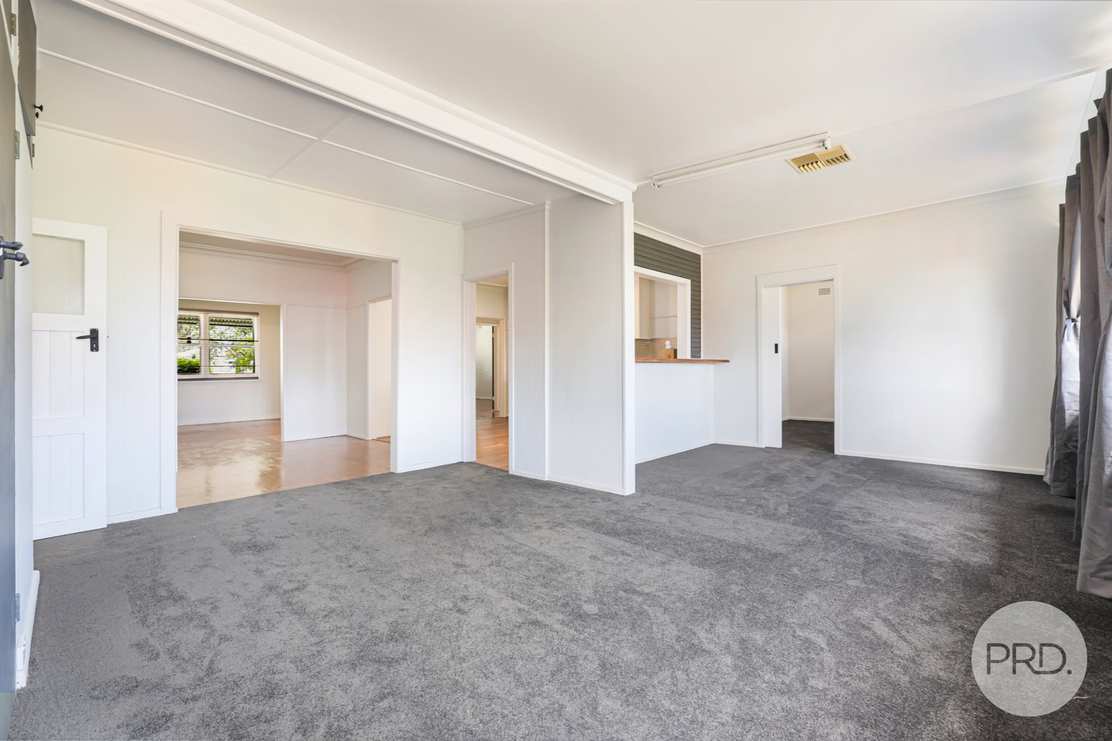 6 Baird Crescent TAMWORTH 11