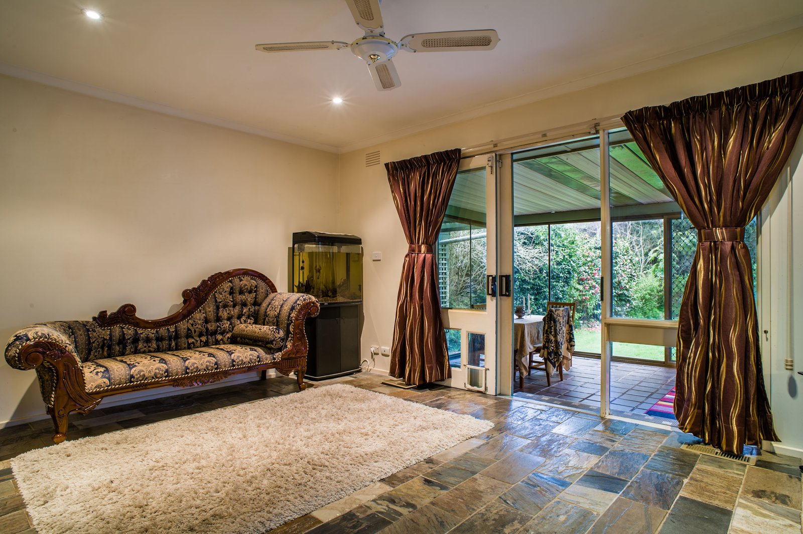 Gallery: 6 Bambra Court