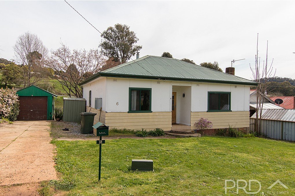 6 Batlow Avenue BATLOW 2
