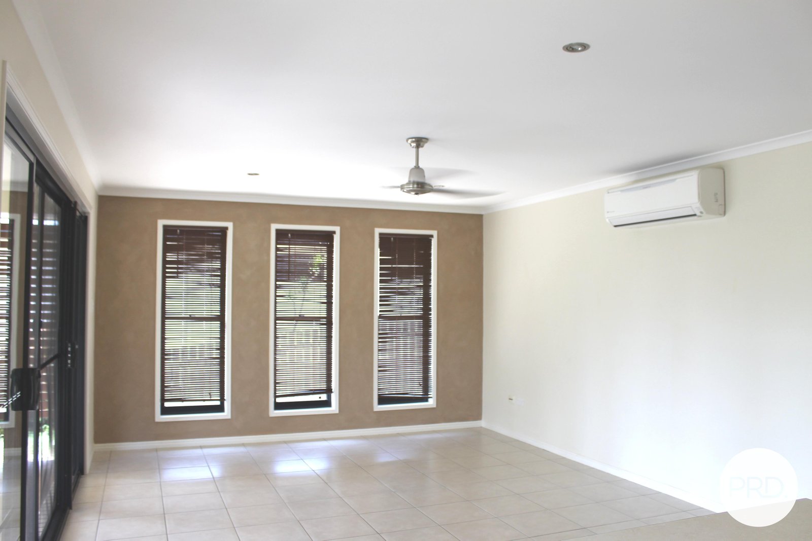 6 Bauhinia Street BOYNE ISLAND 4