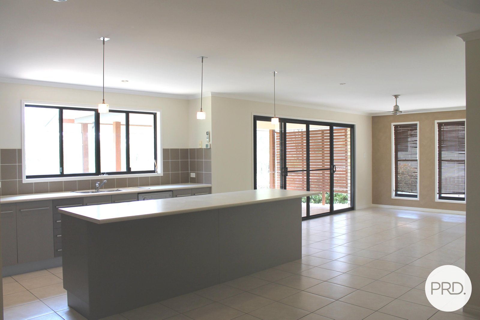 6 Bauhinia Street BOYNE ISLAND 5