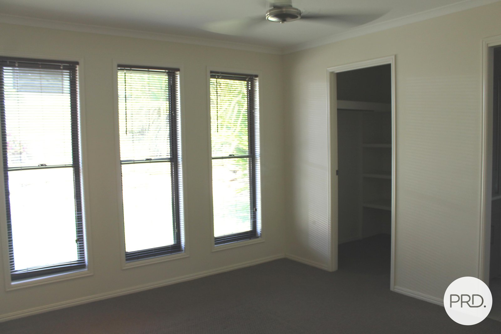 6 Bauhinia Street BOYNE ISLAND 8