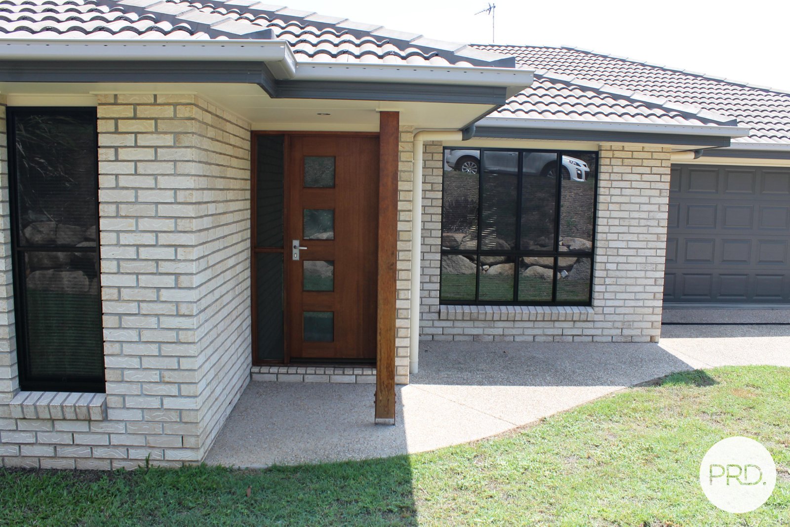 6 Bauhinia Street BOYNE ISLAND 21