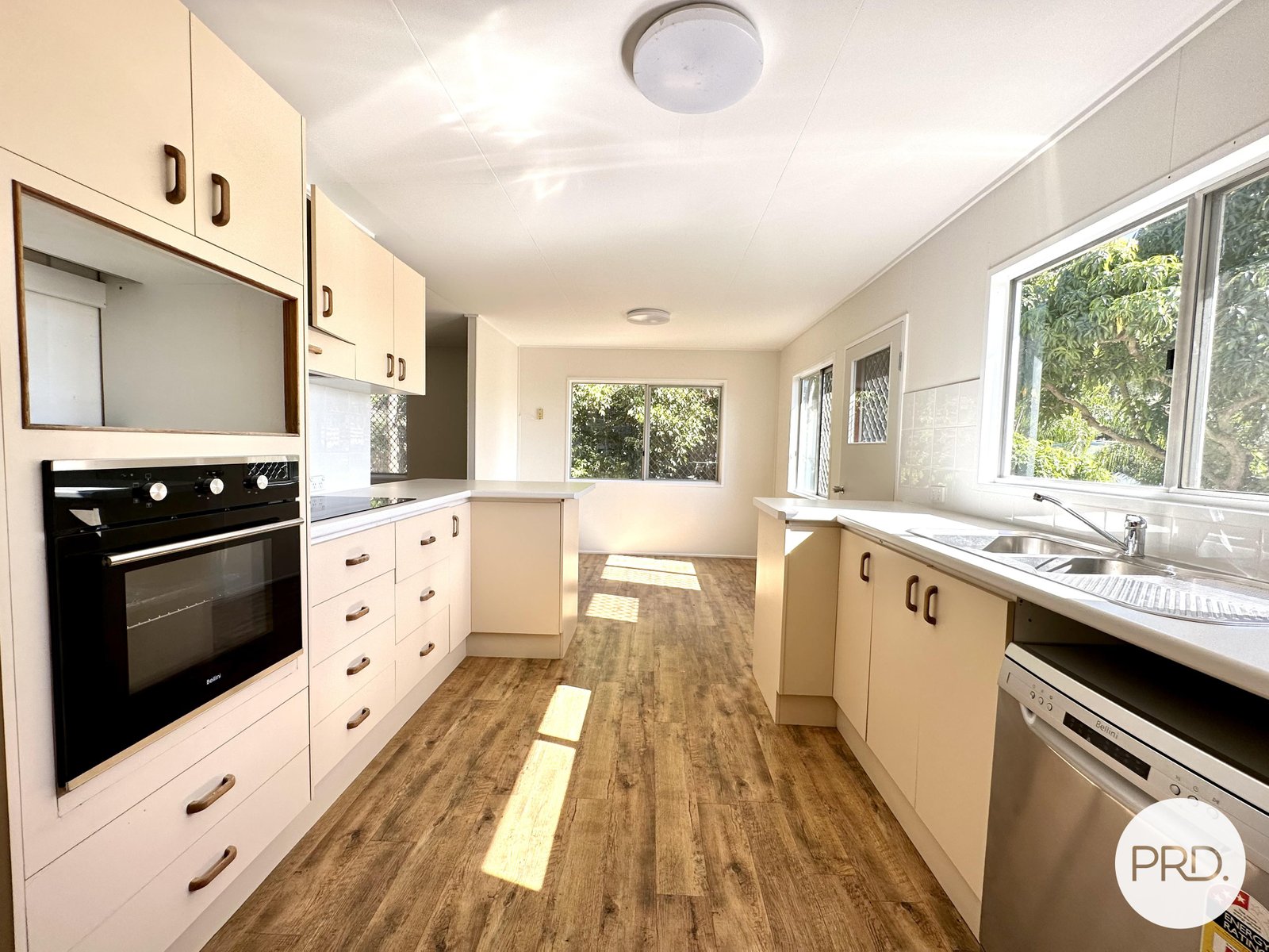 6 Beale Street WEST GLADSTONE 2