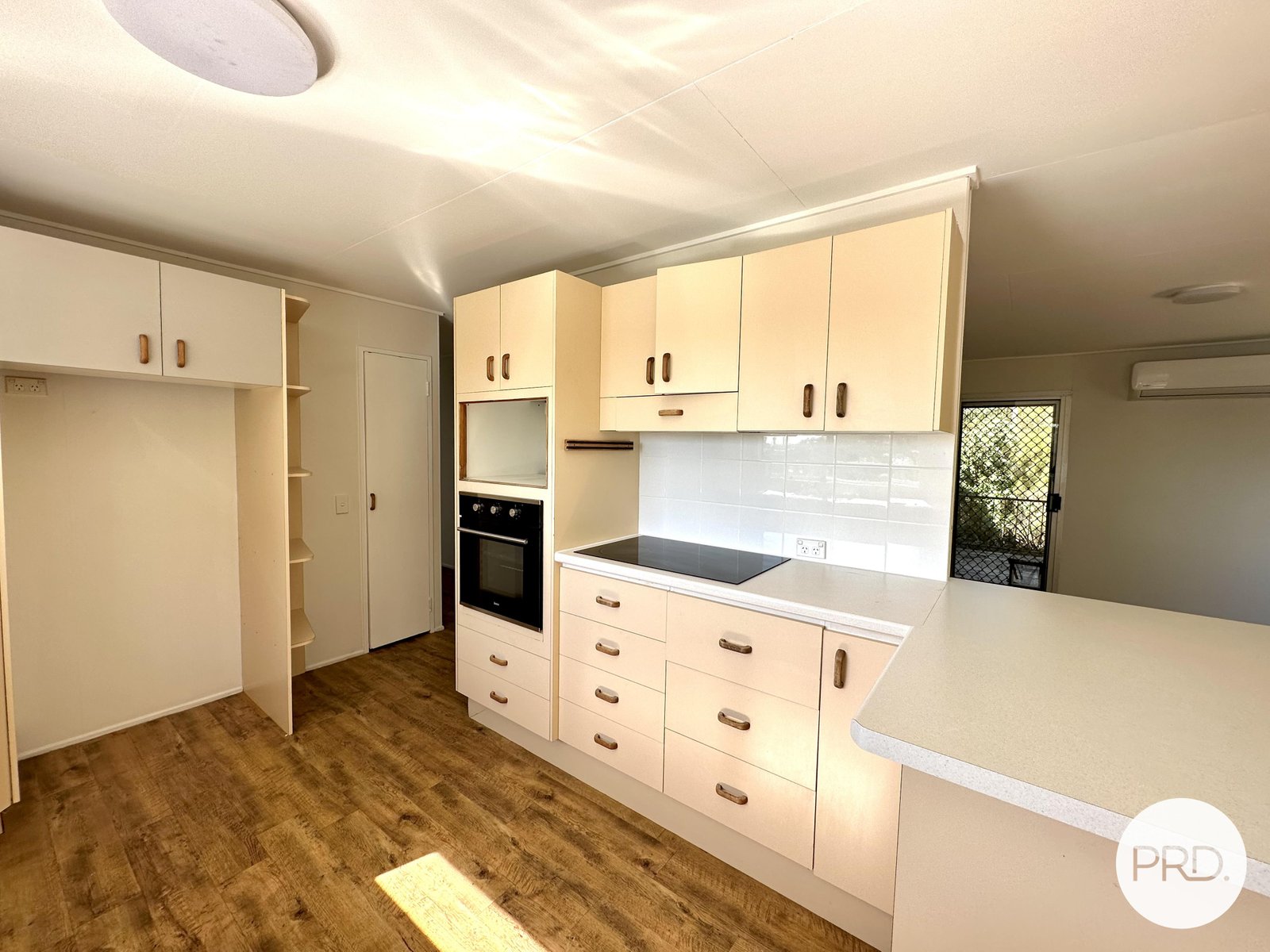 6 Beale Street WEST GLADSTONE 7