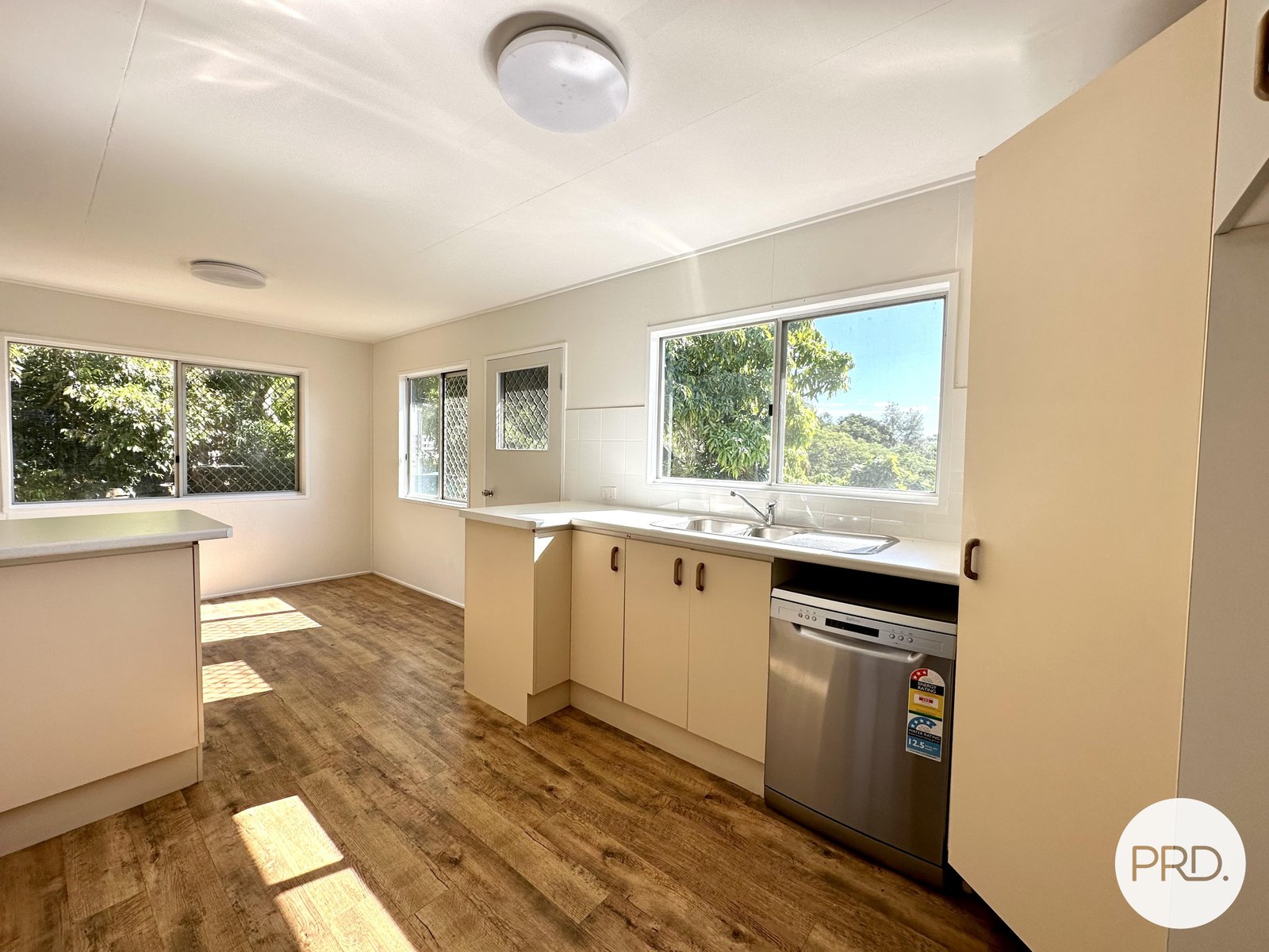 6 Beale Street WEST GLADSTONE 8