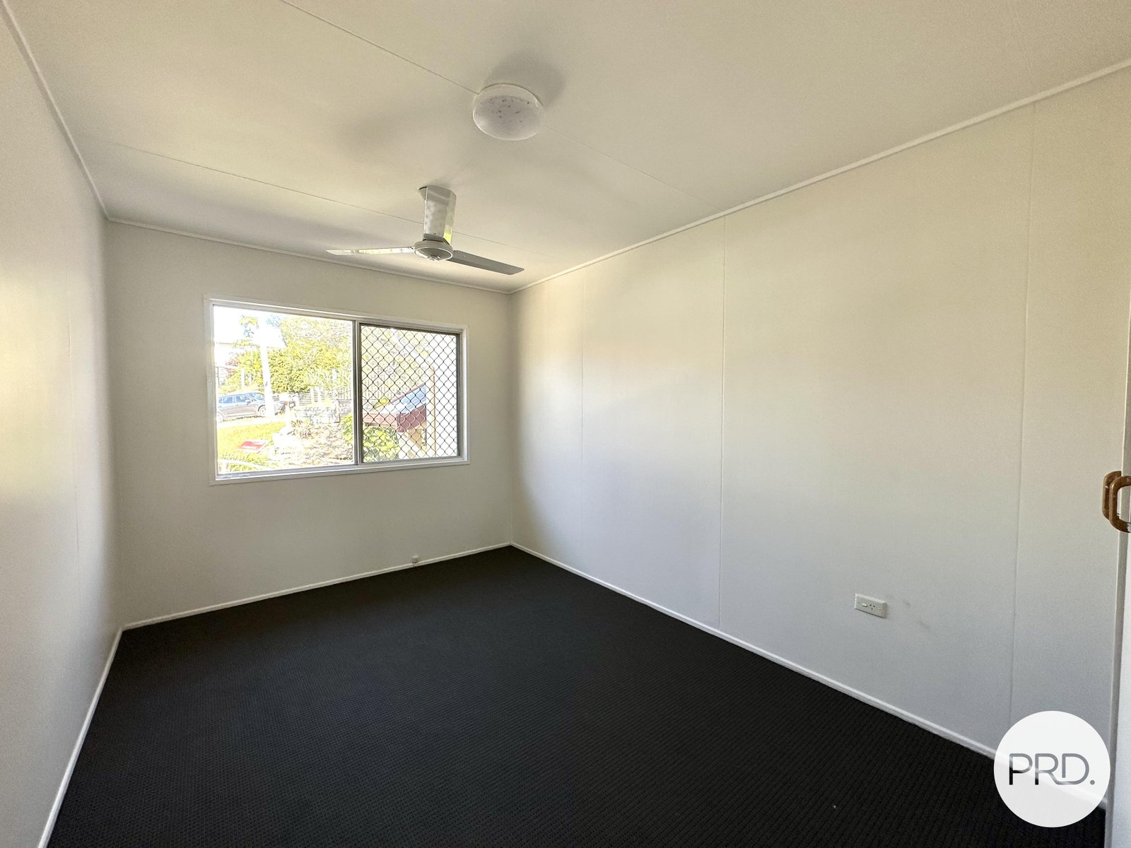 6 Beale Street WEST GLADSTONE 11