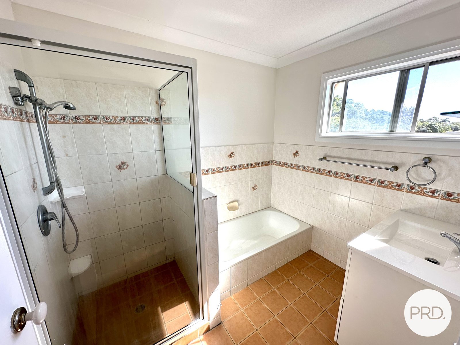 6 Beale Street WEST GLADSTONE 12