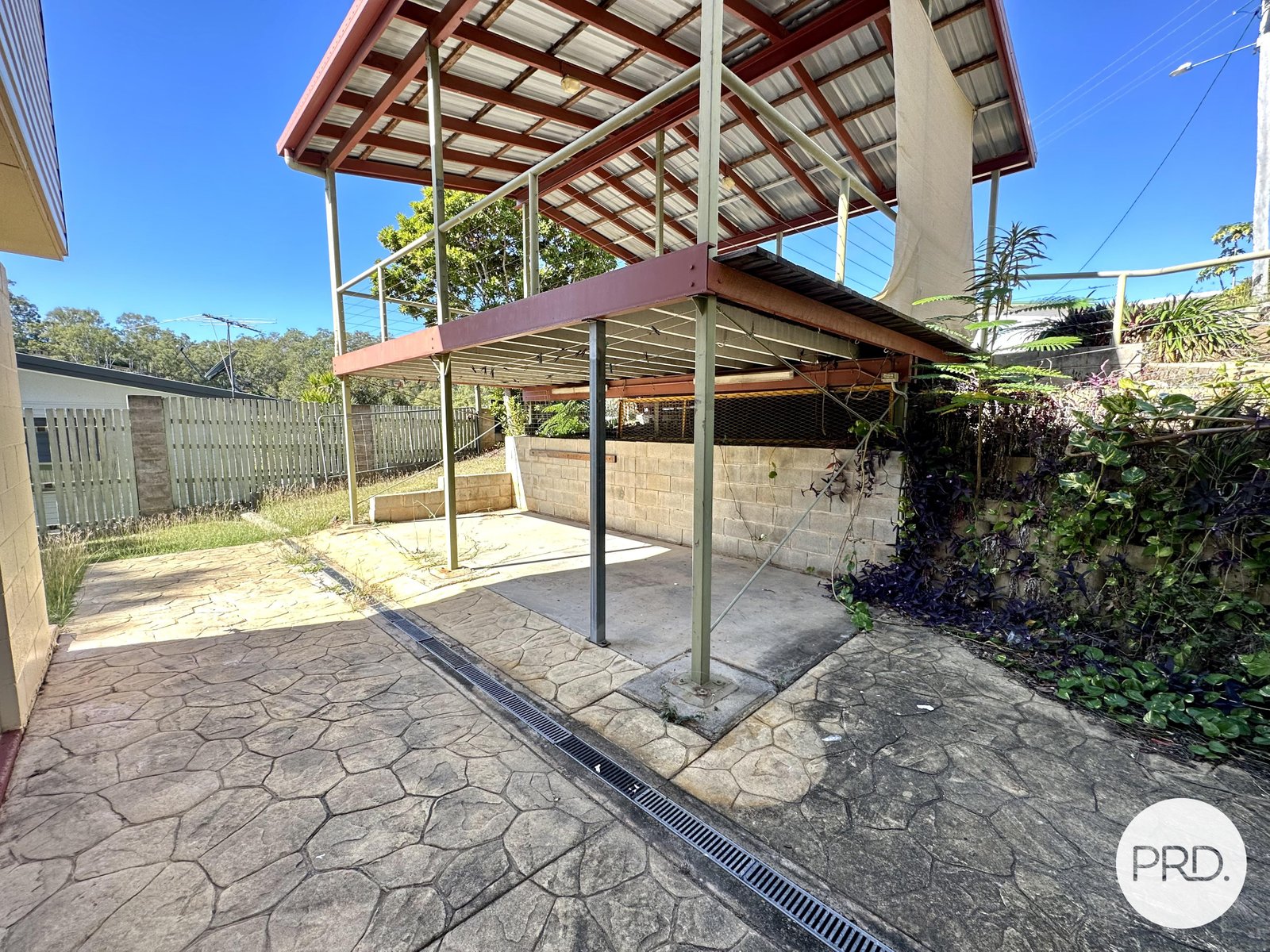 6 Beale Street WEST GLADSTONE 24