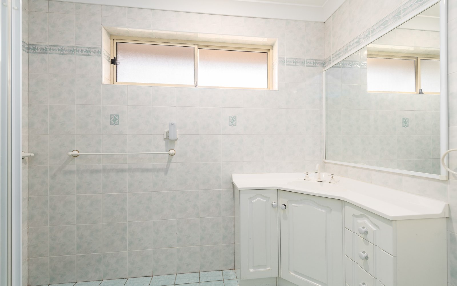 6 Beatham Place MILPERRA 7
