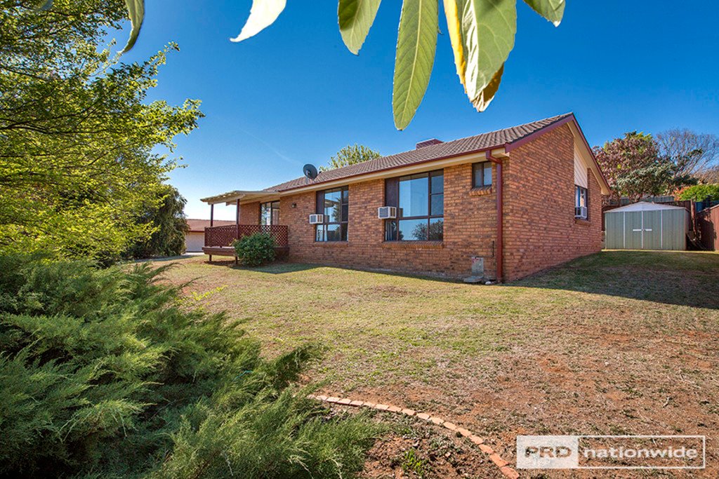 6 Beattie Boulevard TAMWORTH 11