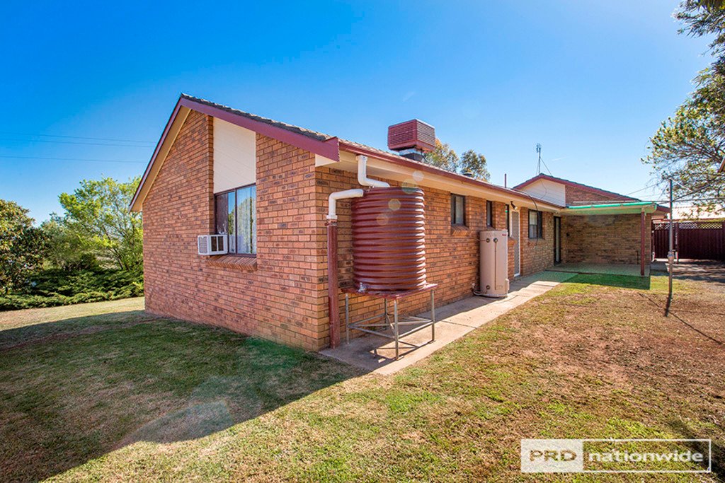 6 Beattie Boulevard TAMWORTH 12