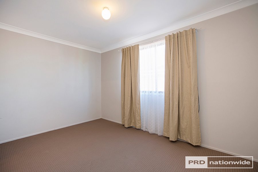 6 Beattie Boulevard TAMWORTH 18