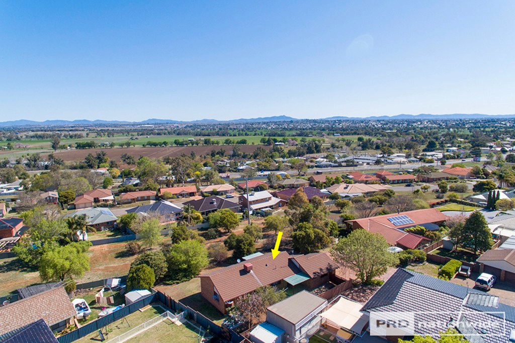 6 Beattie Boulevard TAMWORTH 23