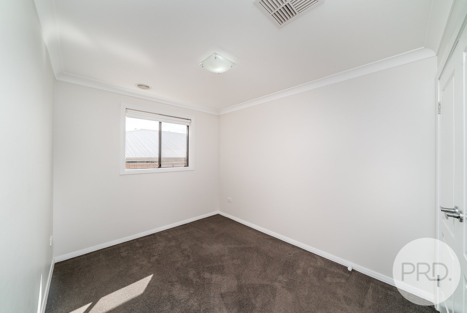 6 Beaurepaire Street BOOROOMA 9