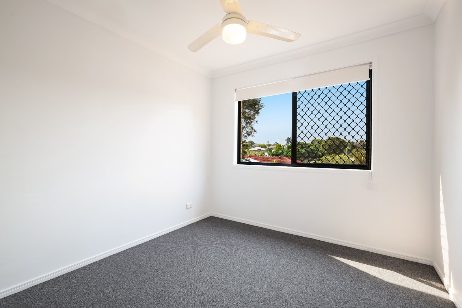 6 Bedivere Drive ORMEAU 10