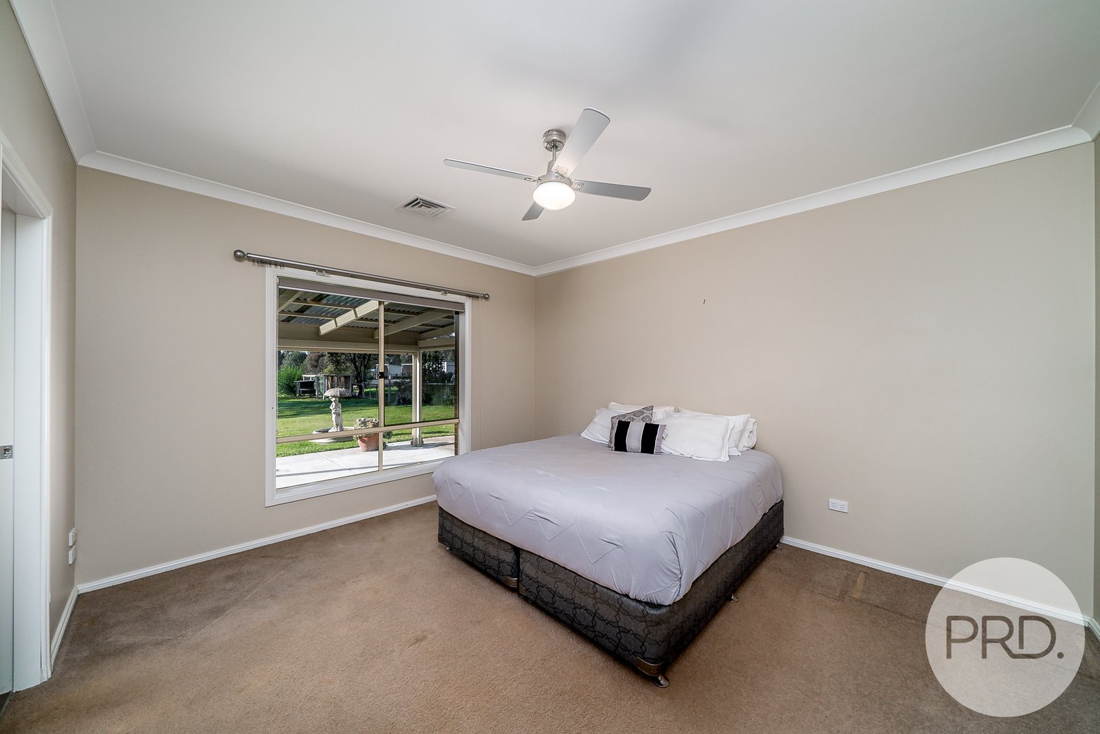 6 Bell Gum Place LAKE ALBERT 10