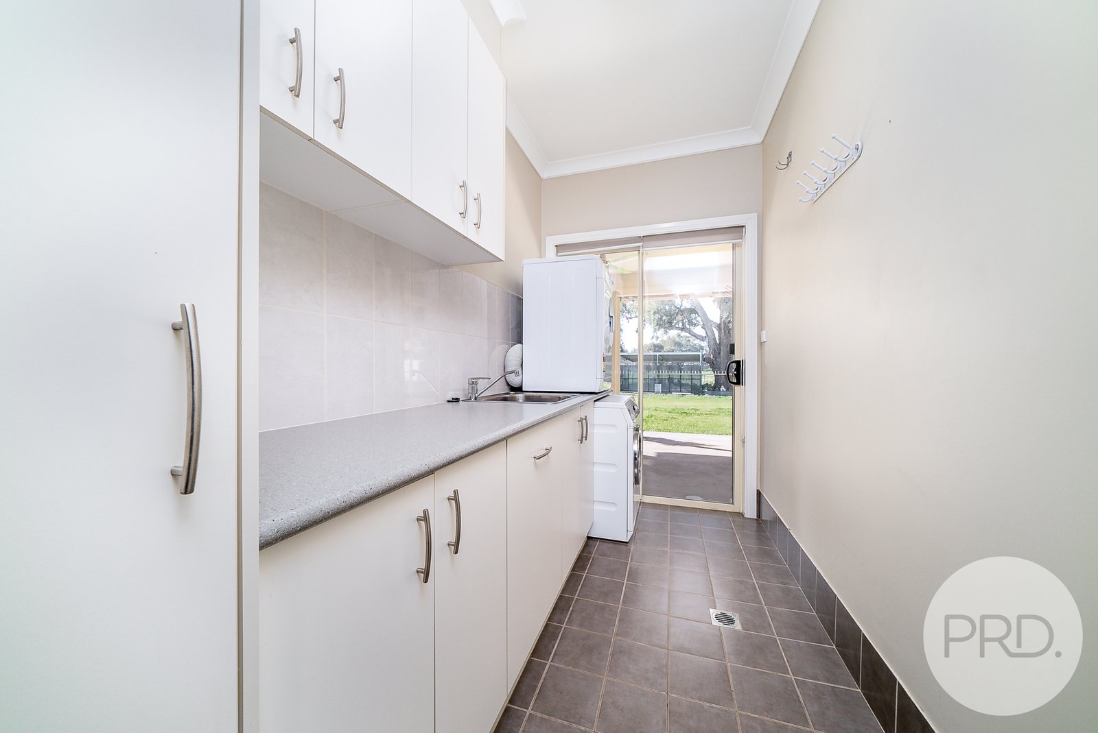 6 Bell Gum Place LAKE ALBERT 17