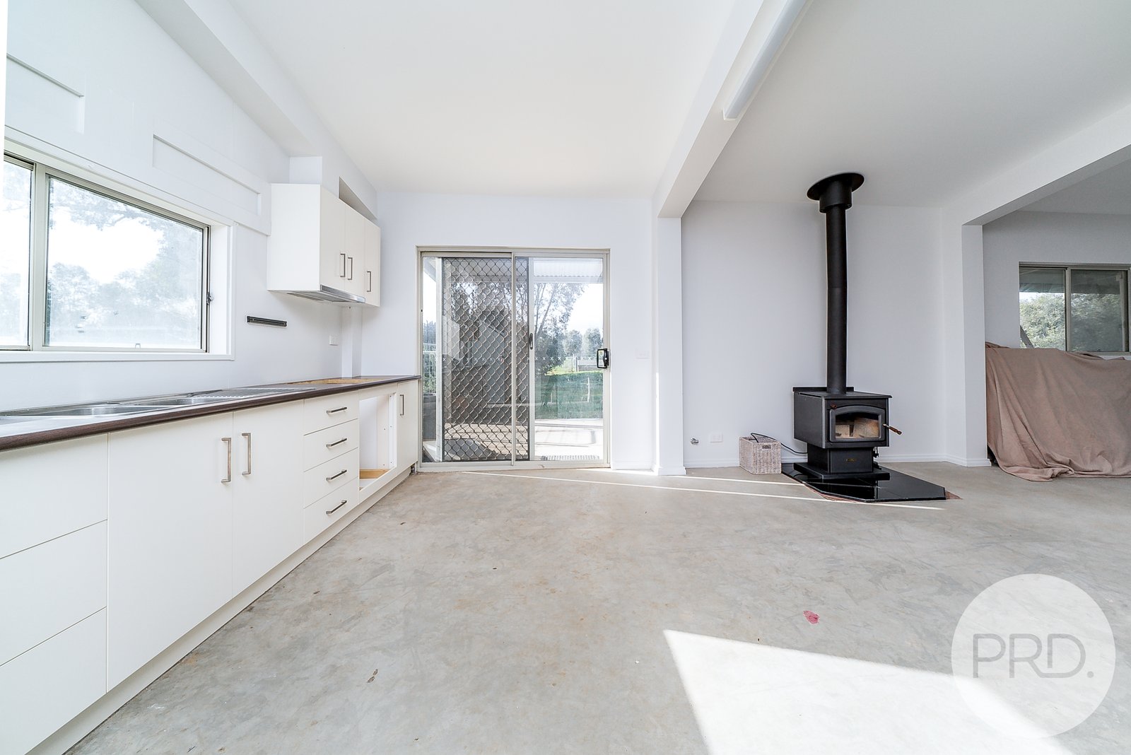 6 Bell Gum Place LAKE ALBERT 18