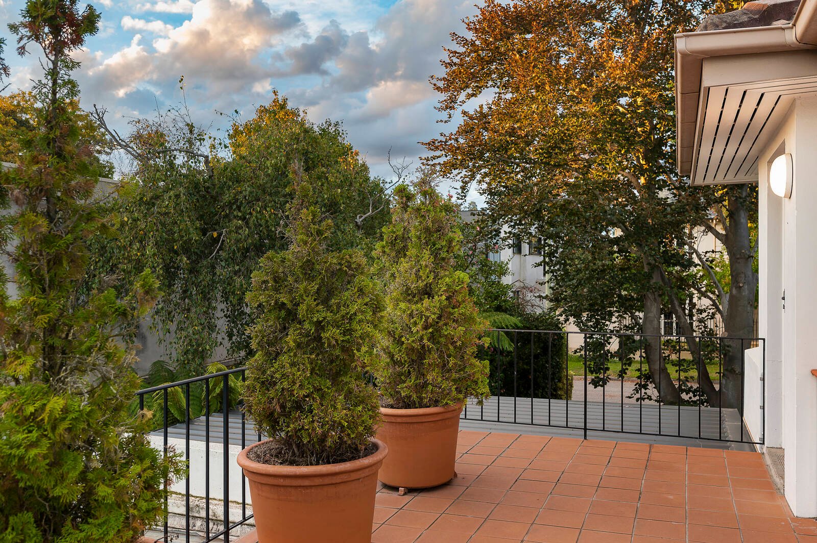 Real Estate and Property in 6 Bellaire Court, Toorak, VIC