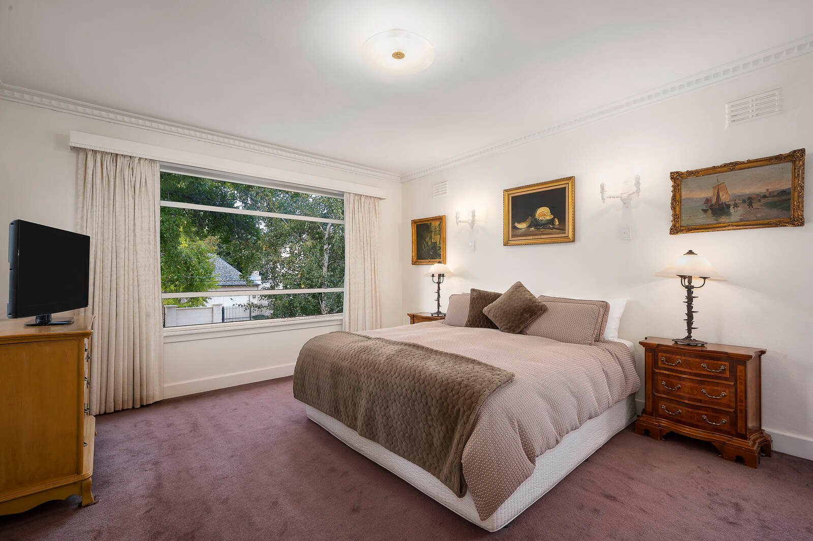 Real Estate and Property in 6 Bellaire Court, Toorak, VIC