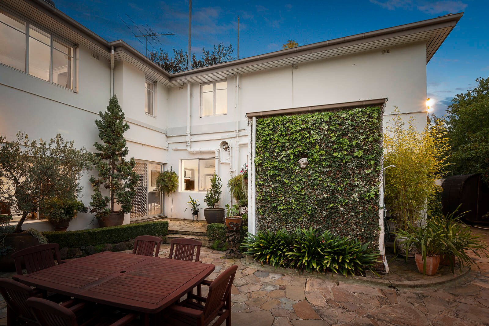 Real Estate and Property in 6 Bellaire Court, Toorak, VIC