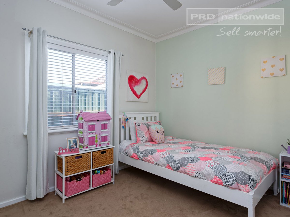 6 Beltana Avenue MOUNT AUSTIN 5