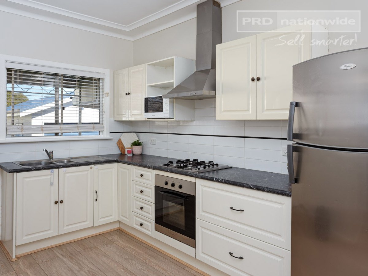 6 Beltana Avenue MOUNT AUSTIN 8