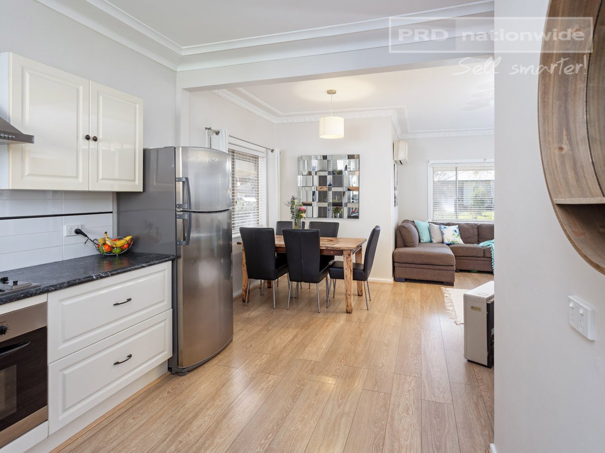 6 Beltana Avenue MOUNT AUSTIN 9