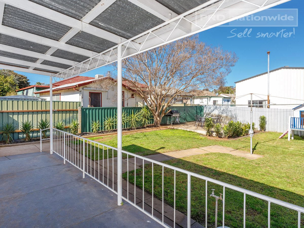 6 Beltana Avenue MOUNT AUSTIN 10