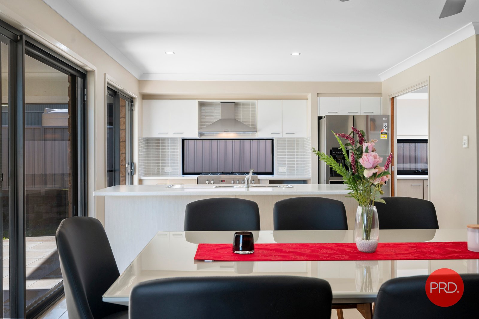 6 Berkeley Drive BONVILLE 4