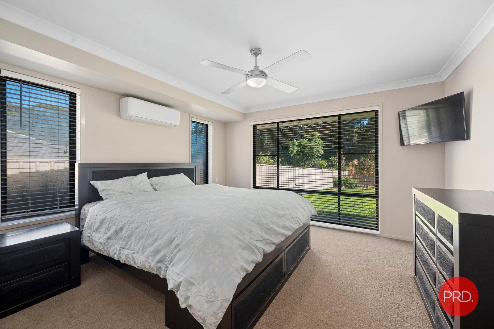 6 Berkeley Drive BONVILLE 11