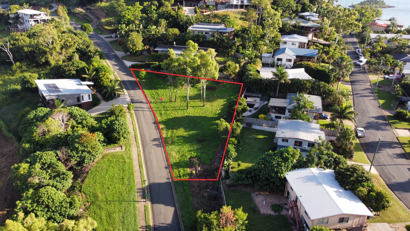 6 Beth Court CANNONVALE 2