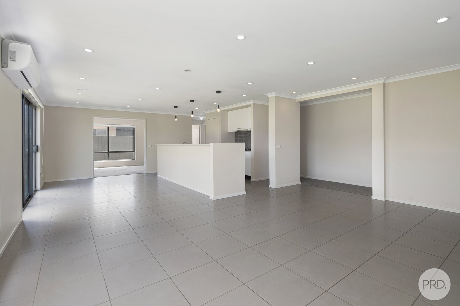 6 Bijou Close DELACOMBE 4