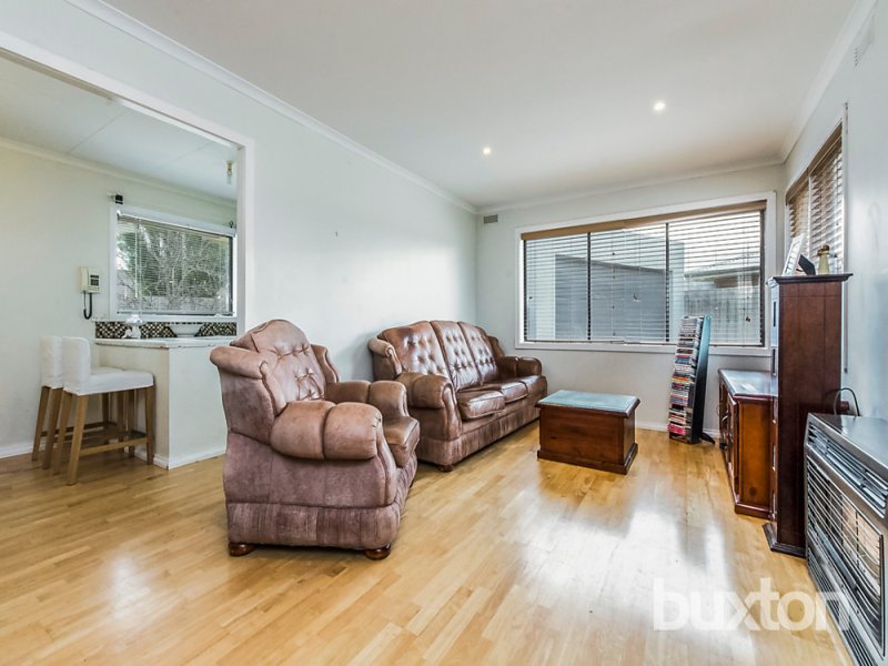 Gallery: 6 Birrilee Court