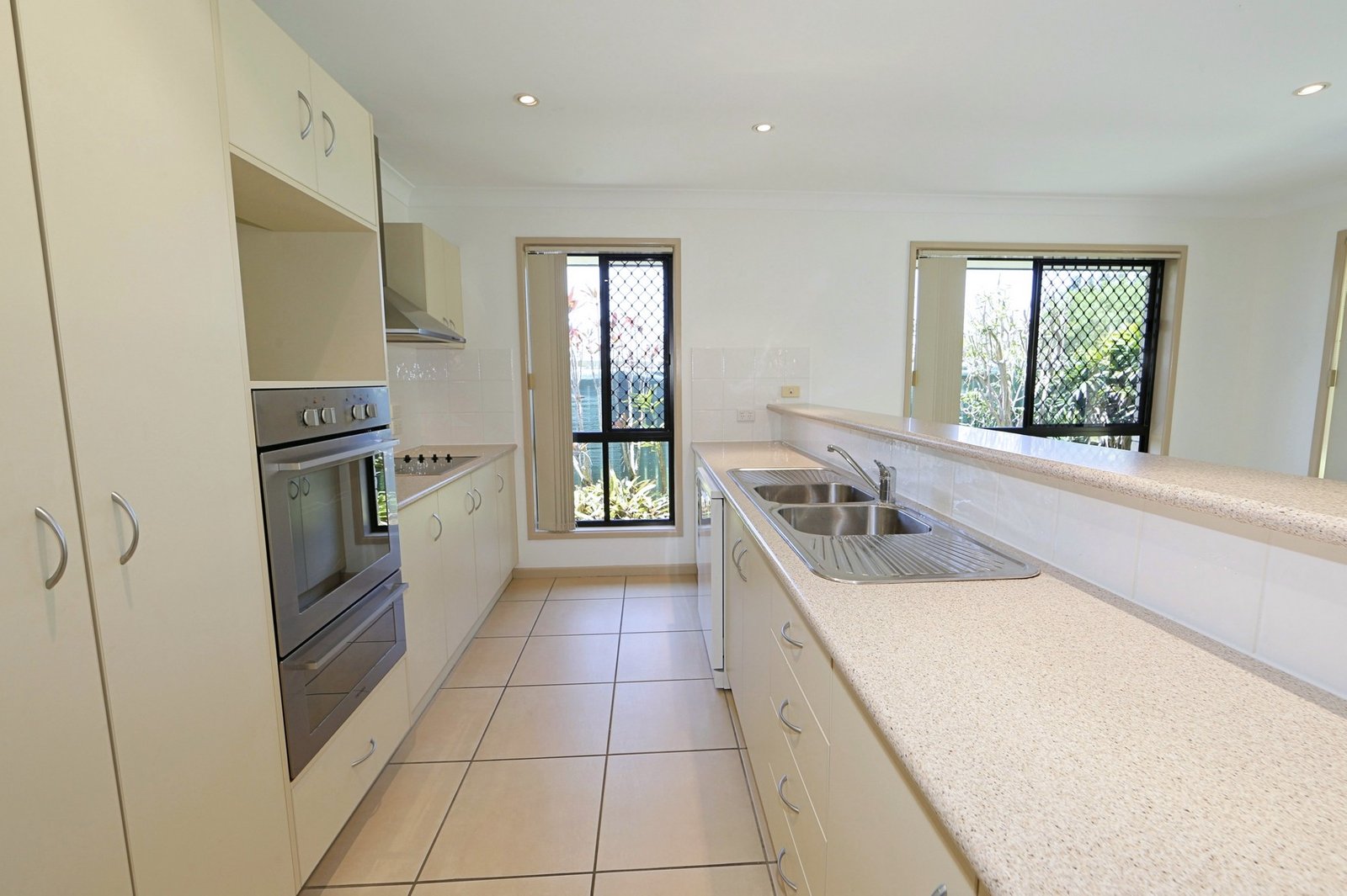 6 Blackall Court TORQUAY 6