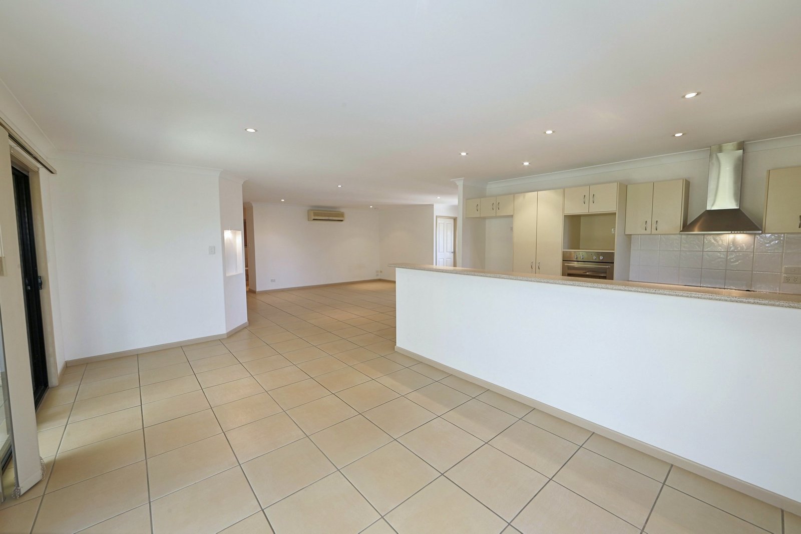 6 Blackall Court TORQUAY 7