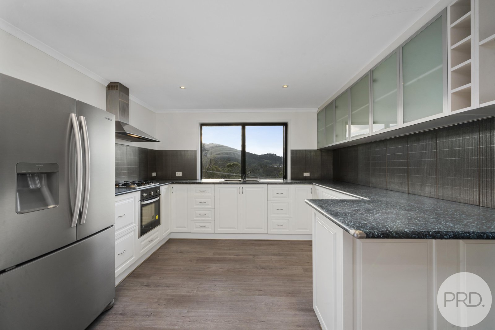 6 Blackwell Court CLAREMONT 2