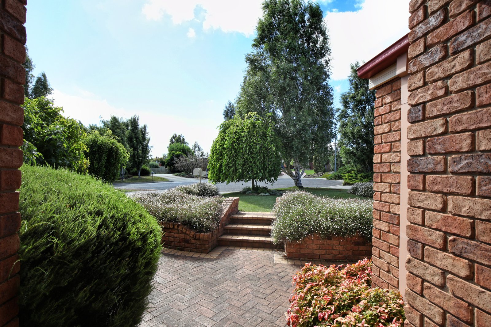 Real Estate and Property in 6 Blair Murphy Close, Kyneton, VIC