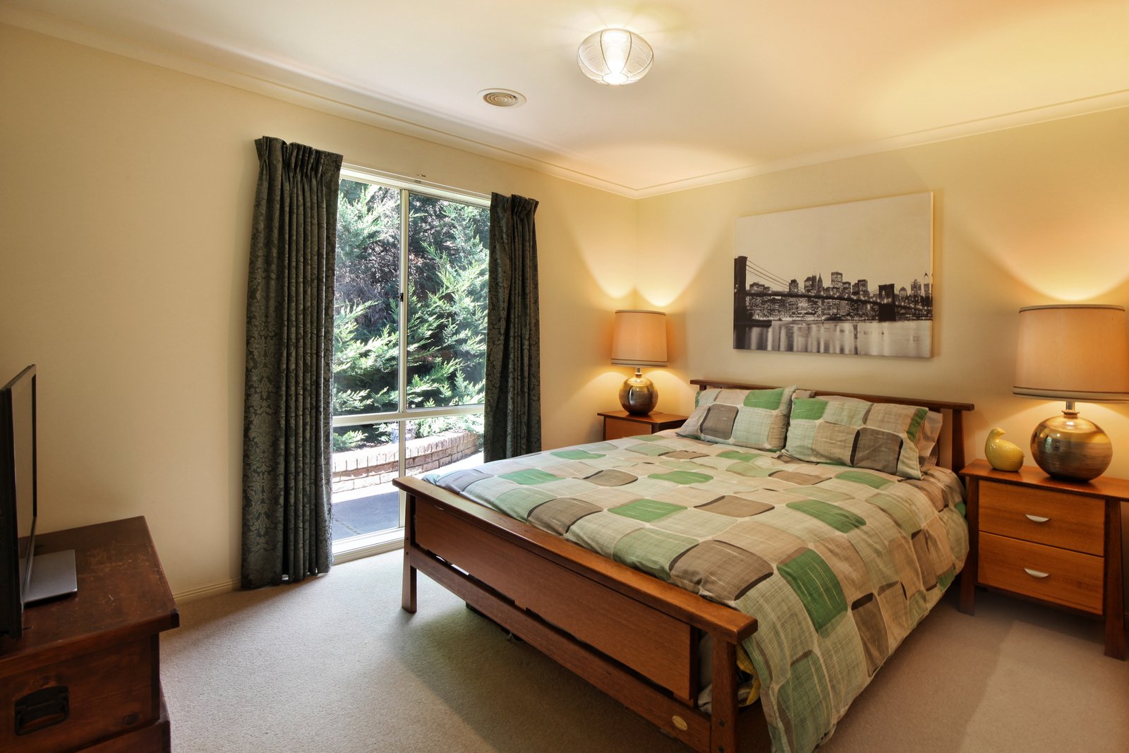 Real Estate and Property in 6 Blair Murphy Close, Kyneton, VIC