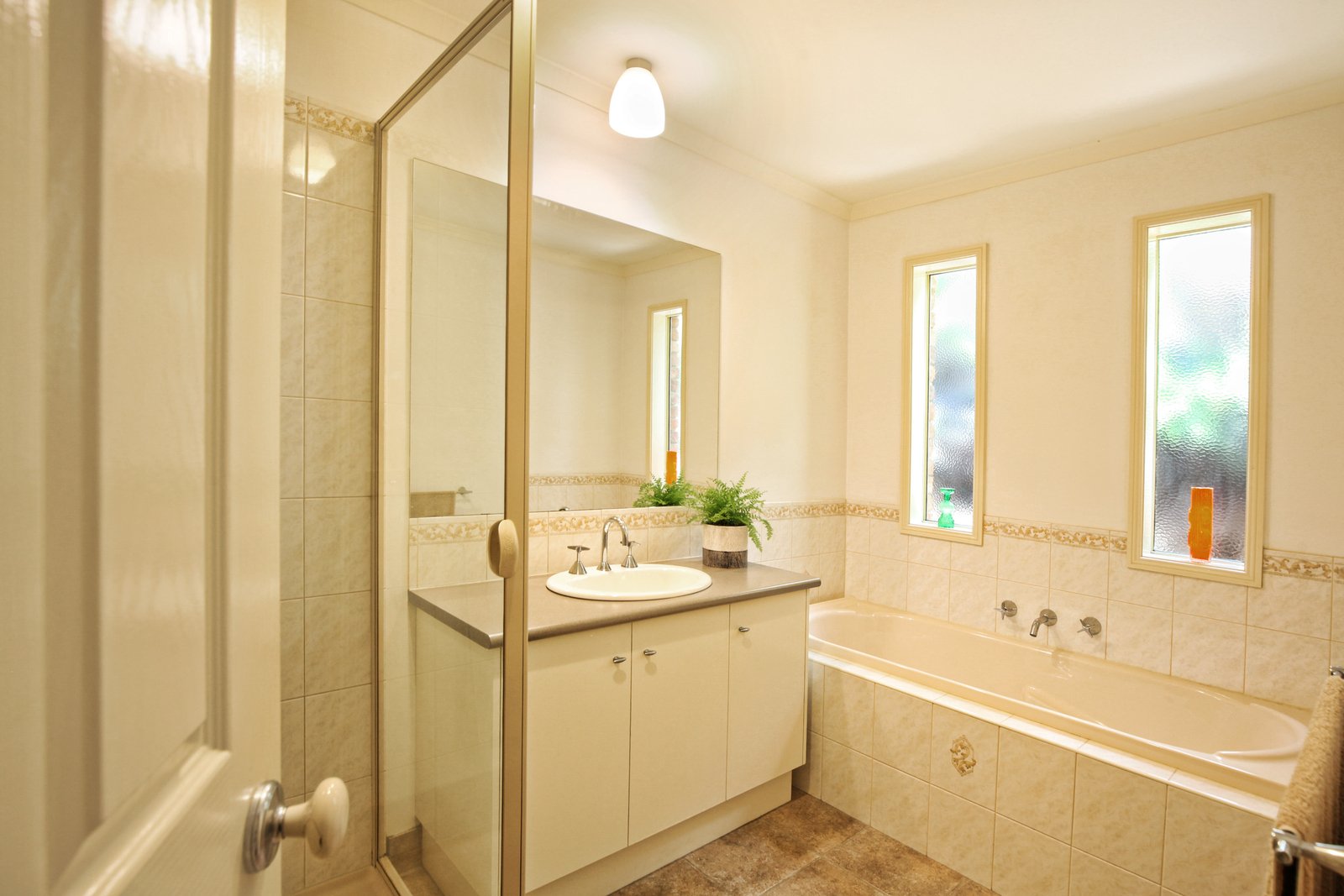 Real Estate and Property in 6 Blair Murphy Close, Kyneton, VIC