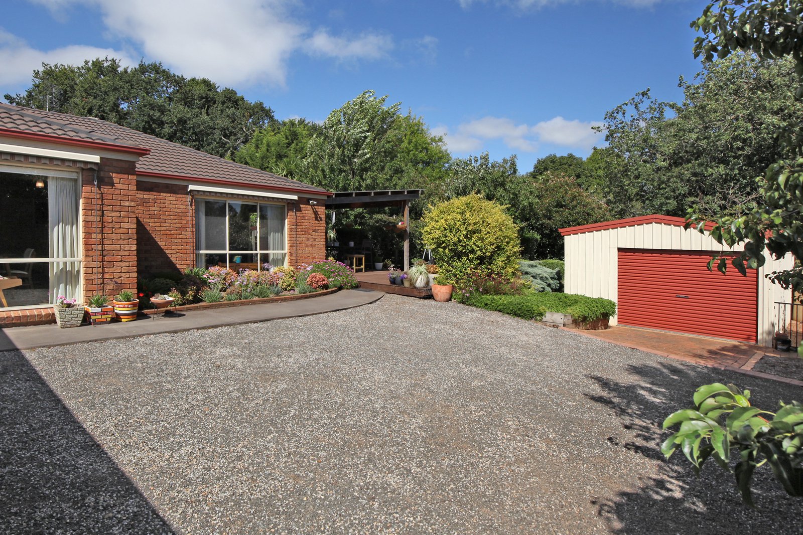 Real Estate and Property in 6 Blair Murphy Close, Kyneton, VIC