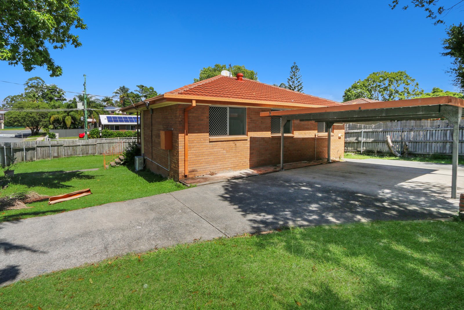 6 Bloodwood Crescent MOLENDINAR 1