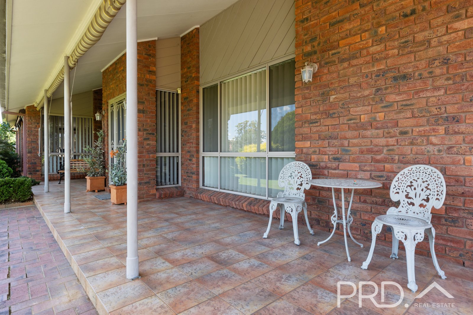 6 Blowering Road TUMUT 2